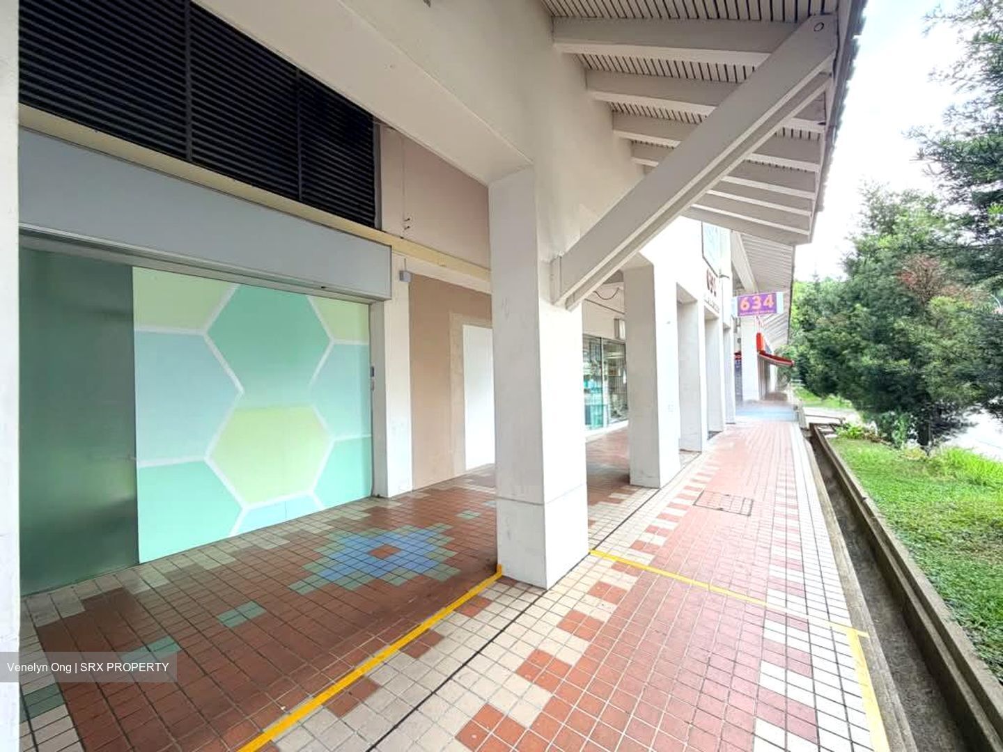 Bukit Batok Central (D23), Shop House #595644911